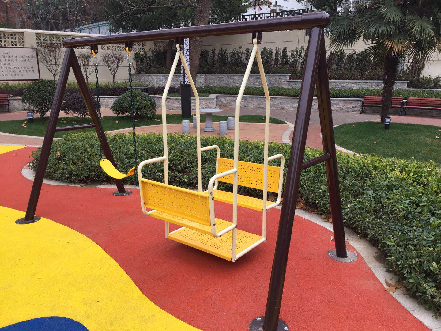 小區(qū)健身器材